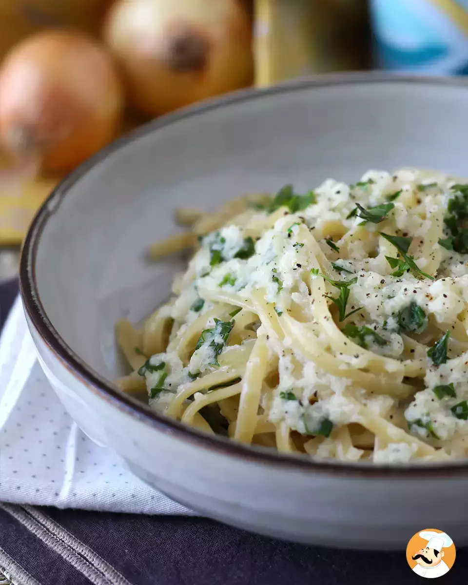 6. Спагетти со сливочным луком