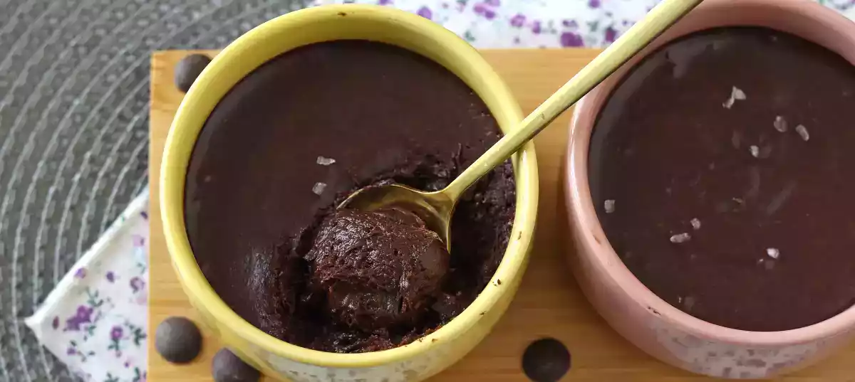 Идеальный шоколадный мусс существует (и в нем есть нотка соли!).