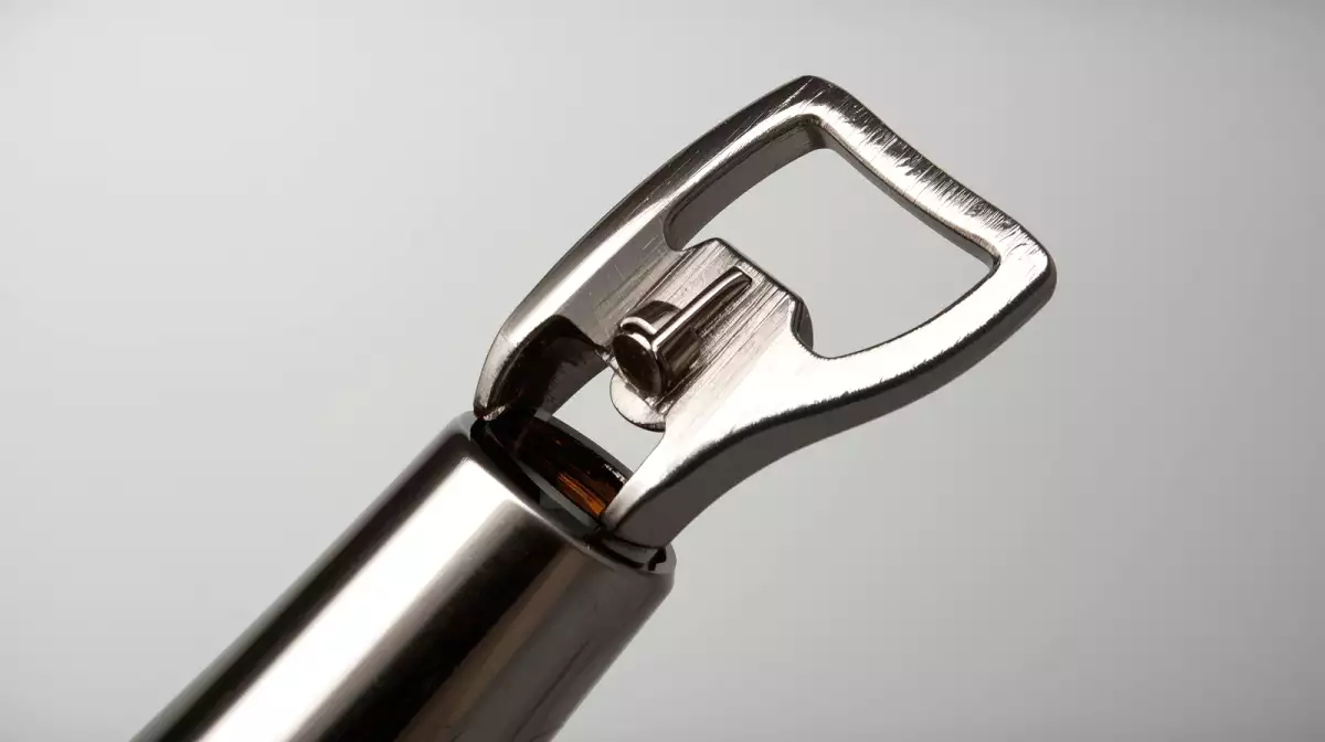 У вас закончился штопор? Не волнуйтесь: эти экстренные методы спасут ваши аперитивы