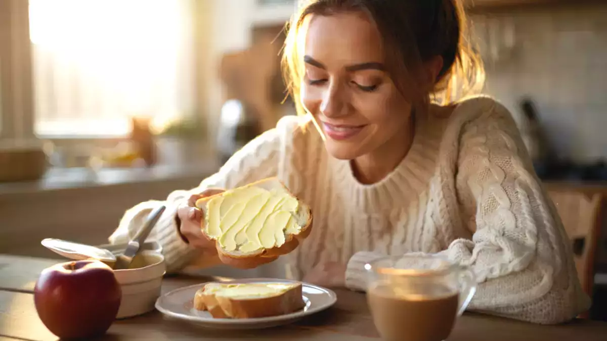Хлеб с маслом: за этим утренним обычаем стоит эмоциональная привязанность, которую не могут игнорировать даже эксперты