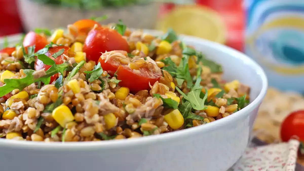 9 умных идей, как опустошить холодильник (не выглядя при этом как посуда, в которой закончились остатки еды)