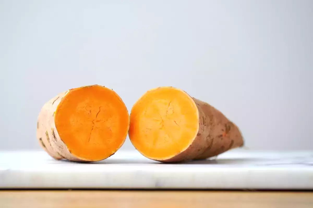 Можно ли есть сладкий картофель, если он пророс?