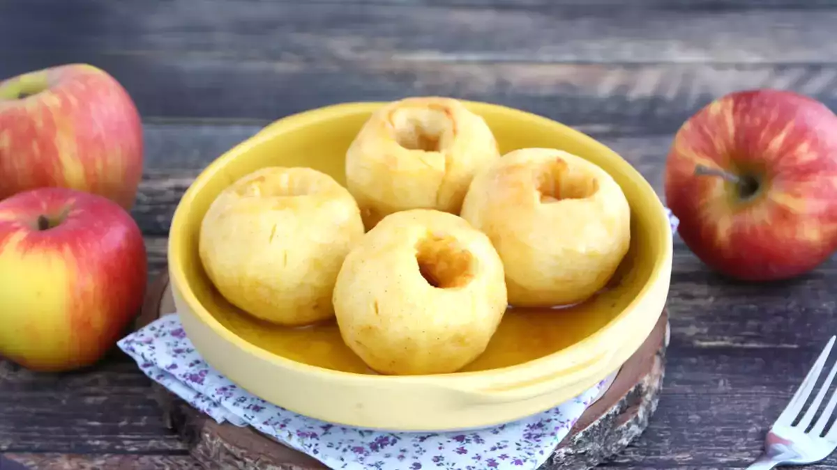 Сырое или печеное яблоко? Этот простой выбор может повлиять на ваше настроение, сытость и даже уровень сахара в крови