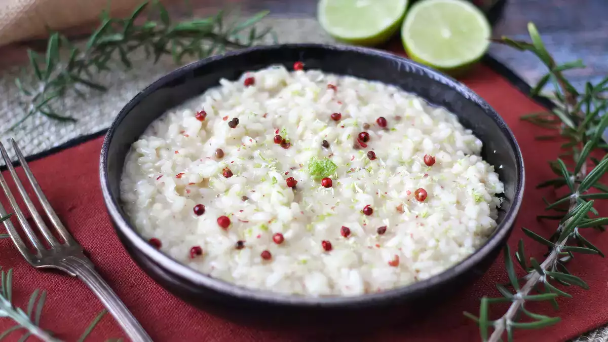 День святого Валентина за столом: 11 изысканных первых блюд для романтического ужина без ошибок