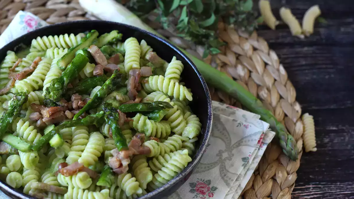 Что приготовить в марте: 10 простых и удивительных сезонных рецептов для еженедельного меню