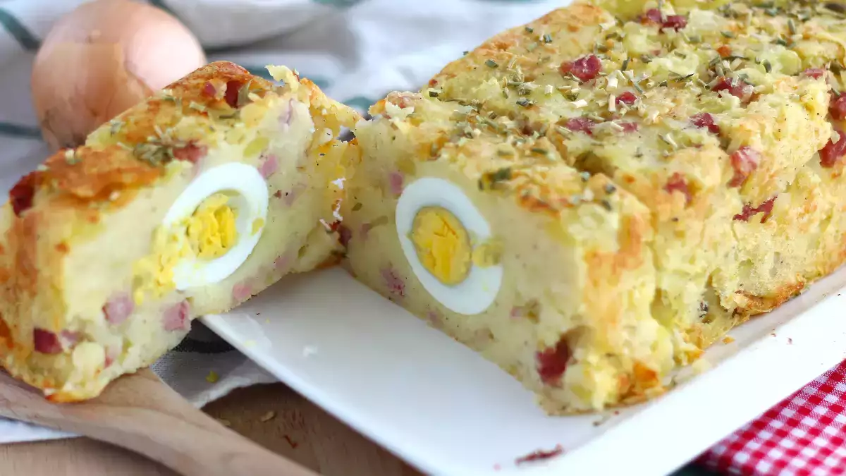 Разрезаешь, а внутри оказывается яйцо: 5 пикантных рецептов, которые удивят вас на Пасху