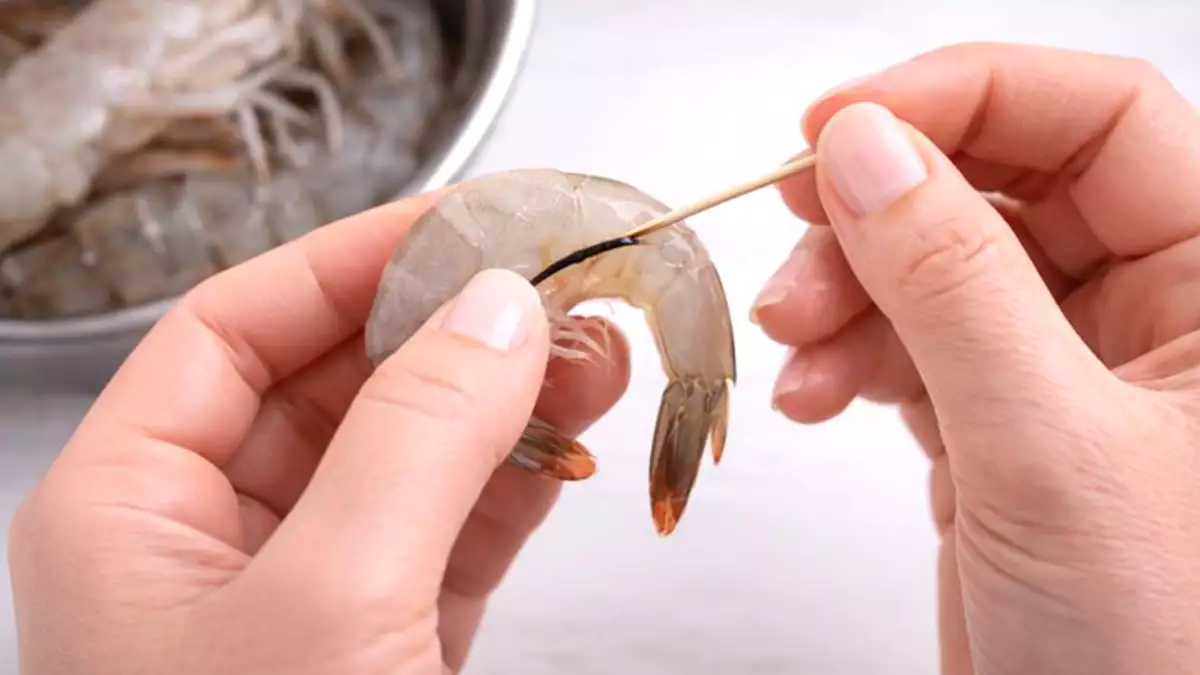 Вы едите креветки черной линии? Узнайте, что вы можете есть неосознанно