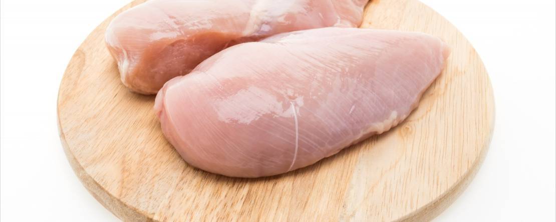 Белые полосы на куриной грудке: что это такое и почему они вызывают беспокойство?