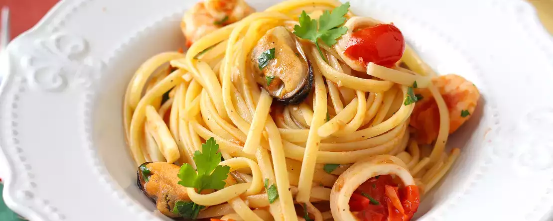 Рыбное меню в канун Рождества: полные и вкусные идеи для бюджета