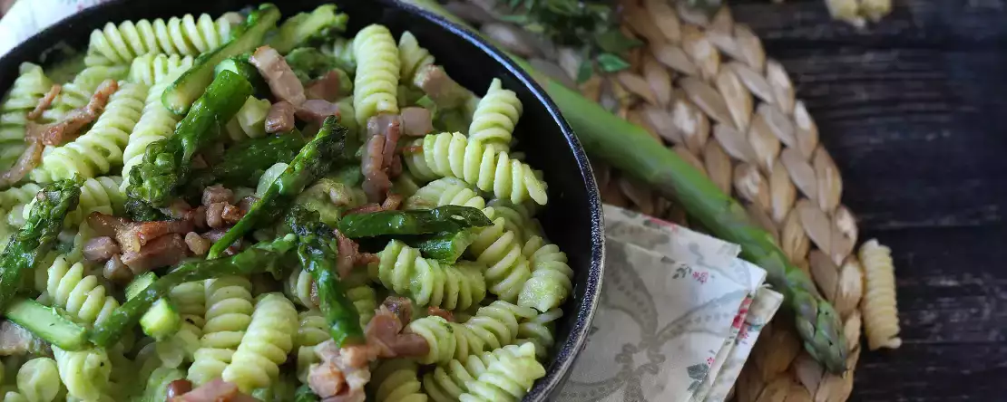 Что приготовить в марте: 10 простых и удивительных сезонных рецептов для еженедельного меню