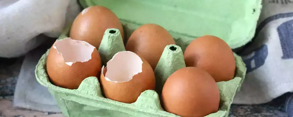 Вы делаете это с помощью яичной скорлупы и не представляете, какому риску подвергаете себя на кухне.