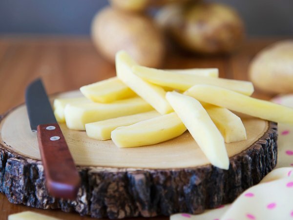 Можно ли замораживать сырой картофель? Посмотрите, что получится
