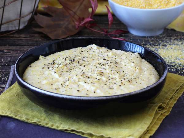 Секрет идеальной кремообразной поленты? Это не просто вода, а особый ингредиент!