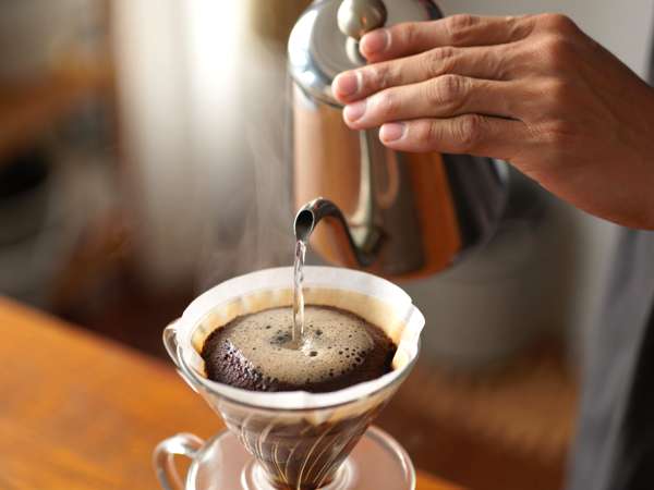 Вы не знаете, но этот трюк делает ваш кофе намного лучше (и ничего не стоит).