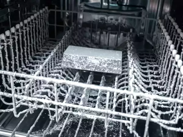 Что накипь делает с вашей посудомоечной машиной... без вашего ведома