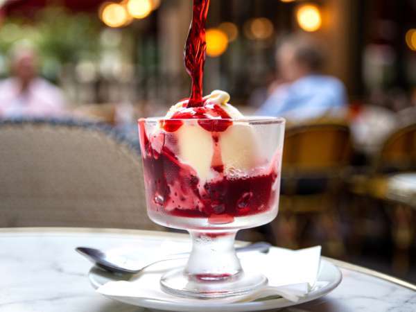 Самая неожиданная пара года: вино и мороженое - выигрышная комбинация в TikTok