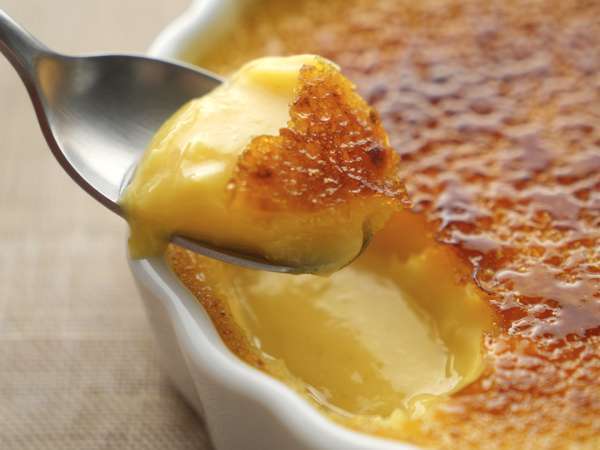 13 рецептов с использованием яичных желтков, позволяющих использовать их с умом и превратить в неотразимые десерты