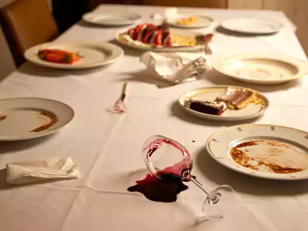 Переедание: сколько времени требуется организму, чтобы прийти в равновесие?