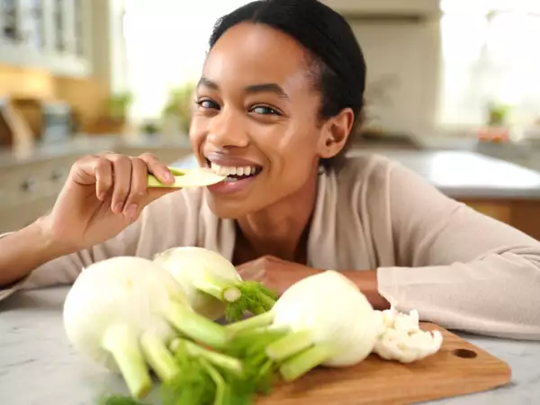 Почему фенхель идеален после праздников для уменьшения живота