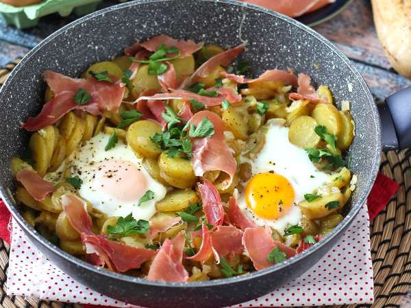 Прощай, духовка: 14 невероятных рецептов блюд на сковороде, которые доказывают, что можно готовить вкусно, затрачивая гораздо меньше усилий