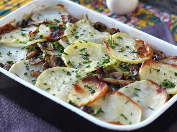 8 картофельных гратенов, которые решат любую задачу на неделе: в духовке, аэрофритюрнице и со сладким картофелем