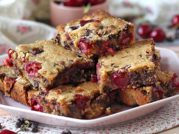 10 идеальных весенних пирожных, которые сделают любой день слаще