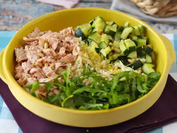 Орзо: что это такое, как его готовить и почему эта мелкая паста так хорошо подходит для супов, салатов и кремовых блюд.