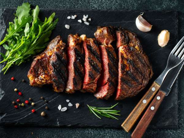 Ваше мясо теряет много сока при нарезке? Несколько минут ожидания могут всё изменить