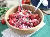 Рецепт Салат из клубники, помидоров, феты и базилика