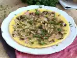 Рецепт Простой омлет с грибами, ветчиной и петрушкой