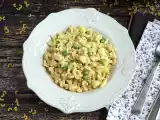 Рецепт Ризотто с кокилье, горошком, кабачками, чесноком и травяным сыром