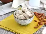 Рецепт Энергетические шарики с абрикосом, зеленым чаем и кокосом