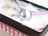 Рецепт Йогурт и малиновое мороженое