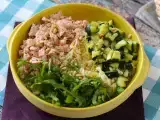 Рецепт Салат из макарон орзо с лососем и кабачками