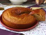 Рецепт Пышный и влажный медовый пирог: легко и без миксера