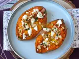 Рецепт Запечённый батат с яйцом, фетой, мёдом и орехами
