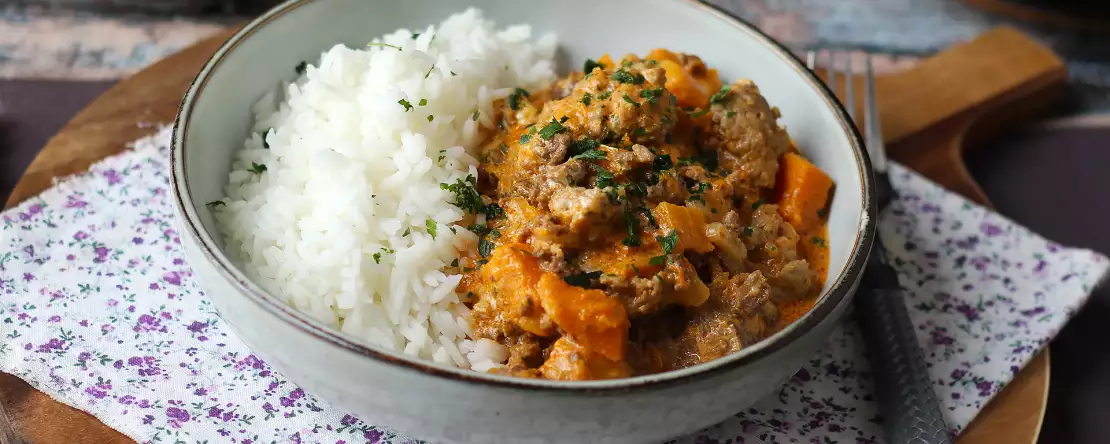 Тыква с мясным фаршем в одной кастрюле: нежное и согревающее блюдо