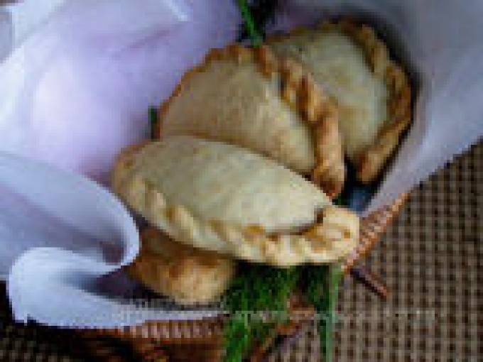 Эмпанады с говядиной и сыром