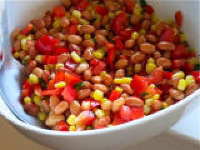 Сальса из фасоли и кукурузы