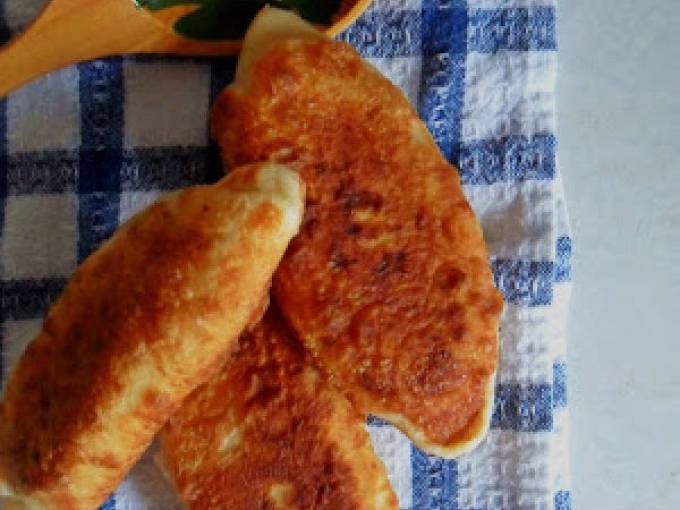 Пирожки из творожного теста с грибами
