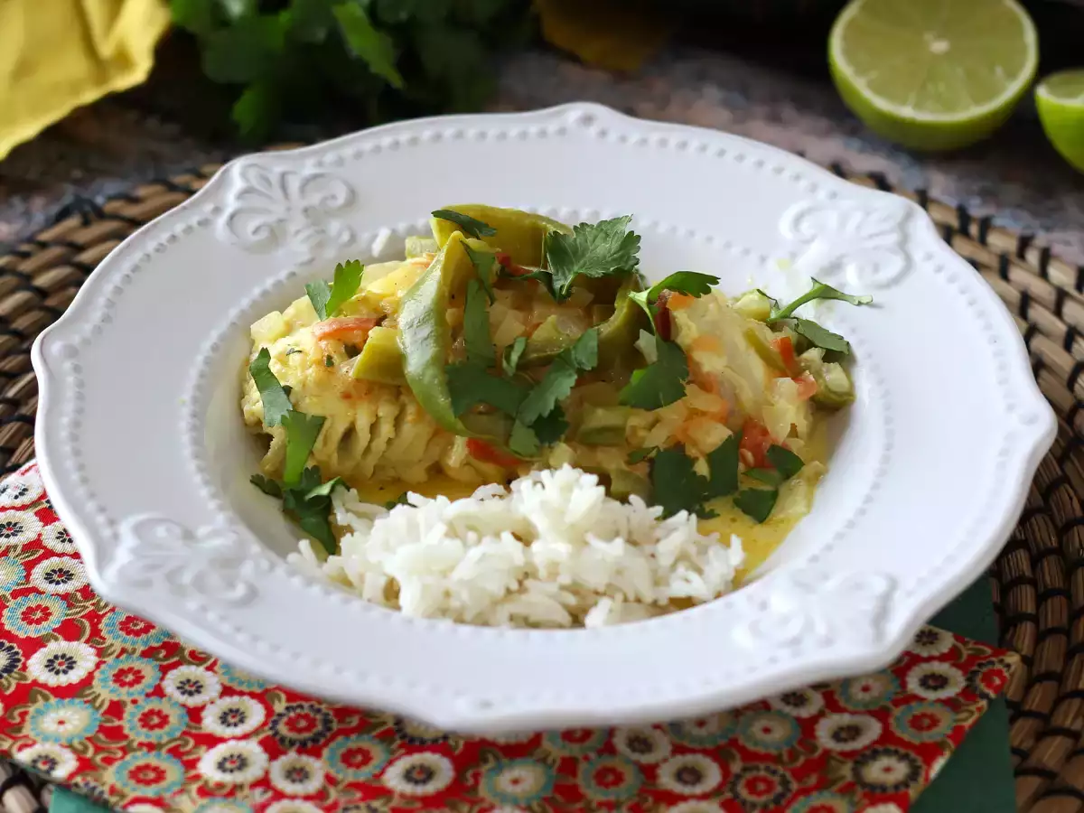 Рецепт Тушеный морской лещ с кокосовым молоком - рыбное блюдо, которое вам обязательно понравится