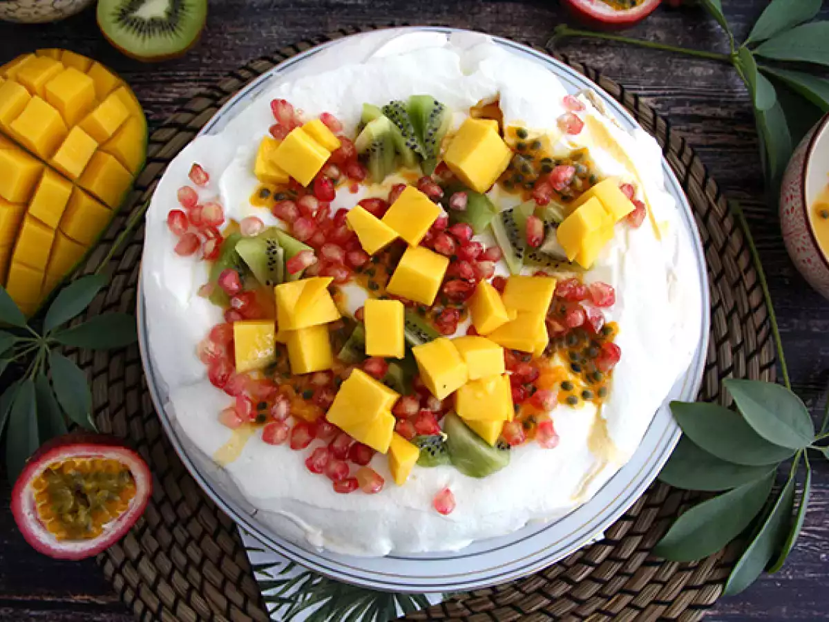 Рецепт Простая павлова из экзотических фруктов