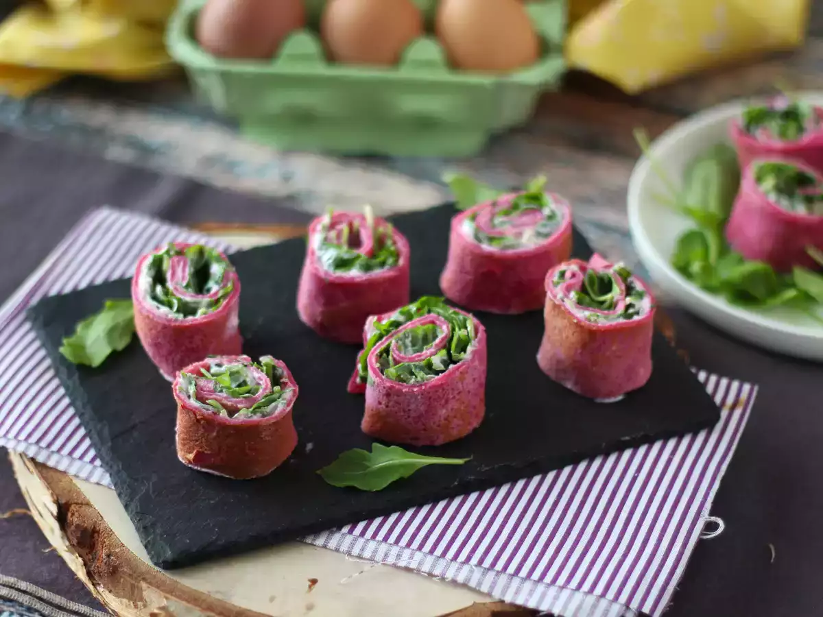 Рецепт Рулетики из свекольных блинчиков с рикоттой и рукколой