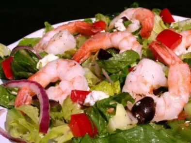 Рецепт Греческий салат с брынзой и креветками