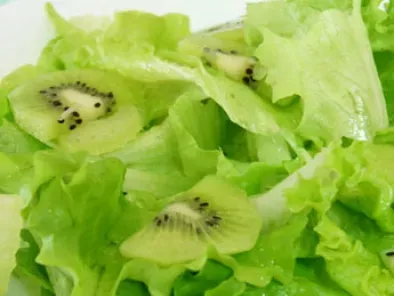 Рецепт Зеленый салат с сельдереем и киви