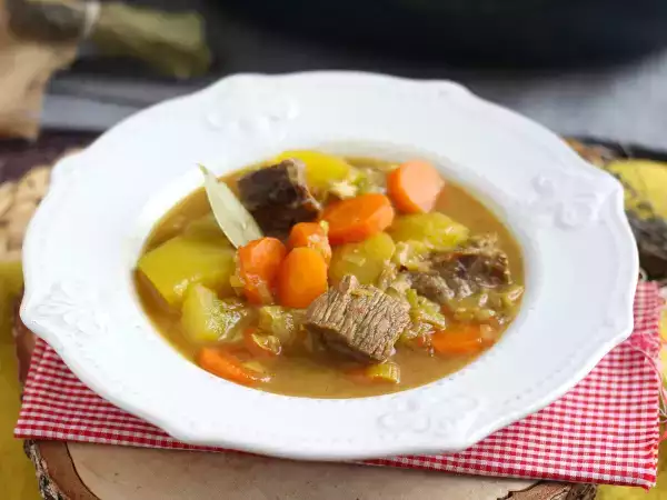 Рецепт Рагу из говядины с картофелем в скороварке