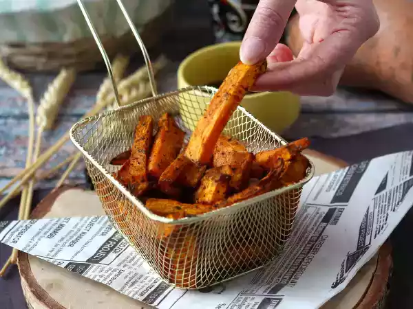 Рецепт Картофель фри в аэрофритюрнице, чтобы получить хрустящий и жевательный результат!