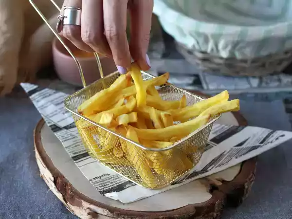 Рецепт Суперхрустящий замороженный картофель фри с помощью air fryer!