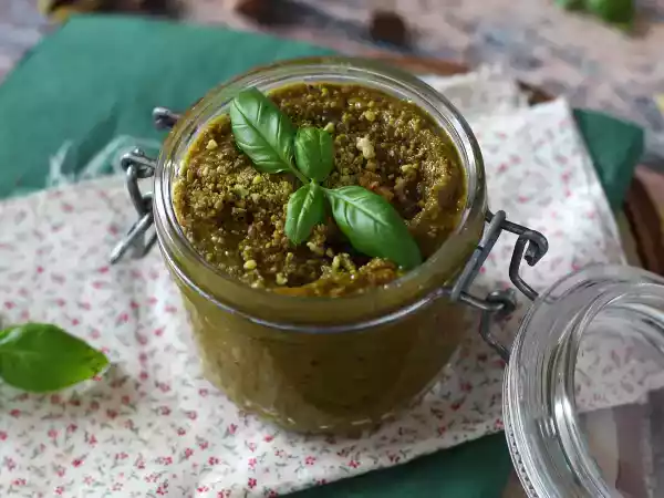 Рецепт Фисташковый песто, простой и вкусный соус
