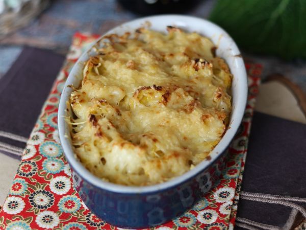 Рецепт Гратен из капусты с соусом бешамель и сыром